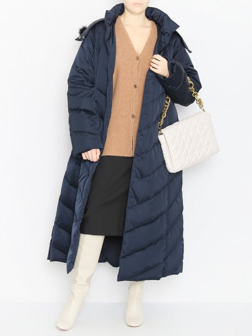 Стеганое пальто с капюшоном с отделкой из меха лисы Marina Rinaldi - МодельОбщийВид